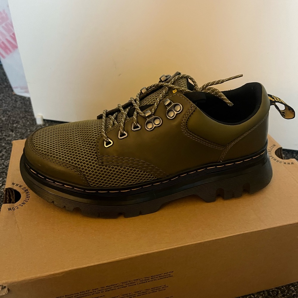 Dr. Martens Tarik